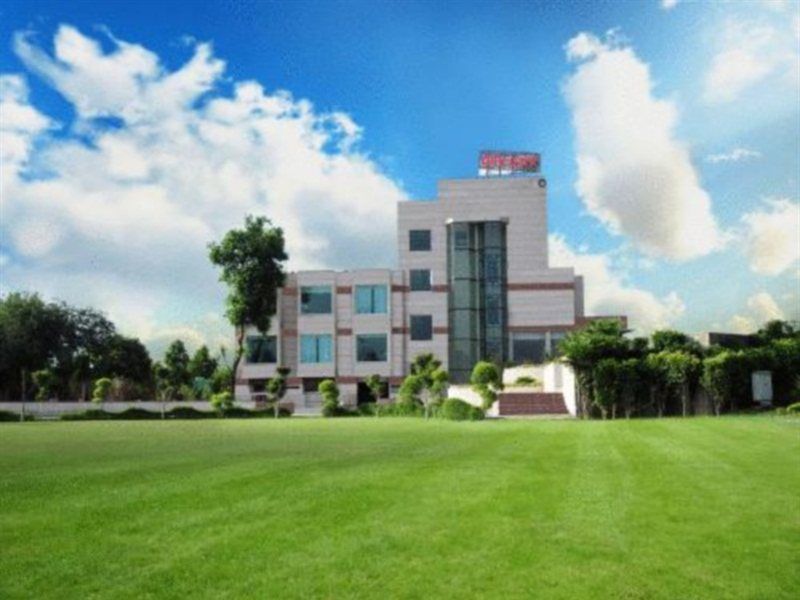 City Park Airport Gurgaon Exterior photo